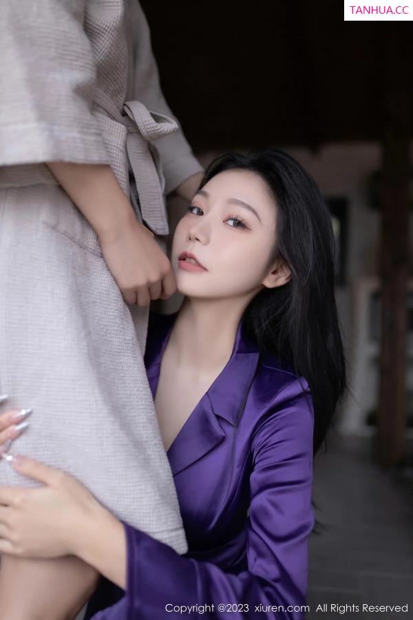 安然Maleah  [XiuRen]高清写真图 2023.12.12 No.7798 安然anran 黑丝美腿第4张图片